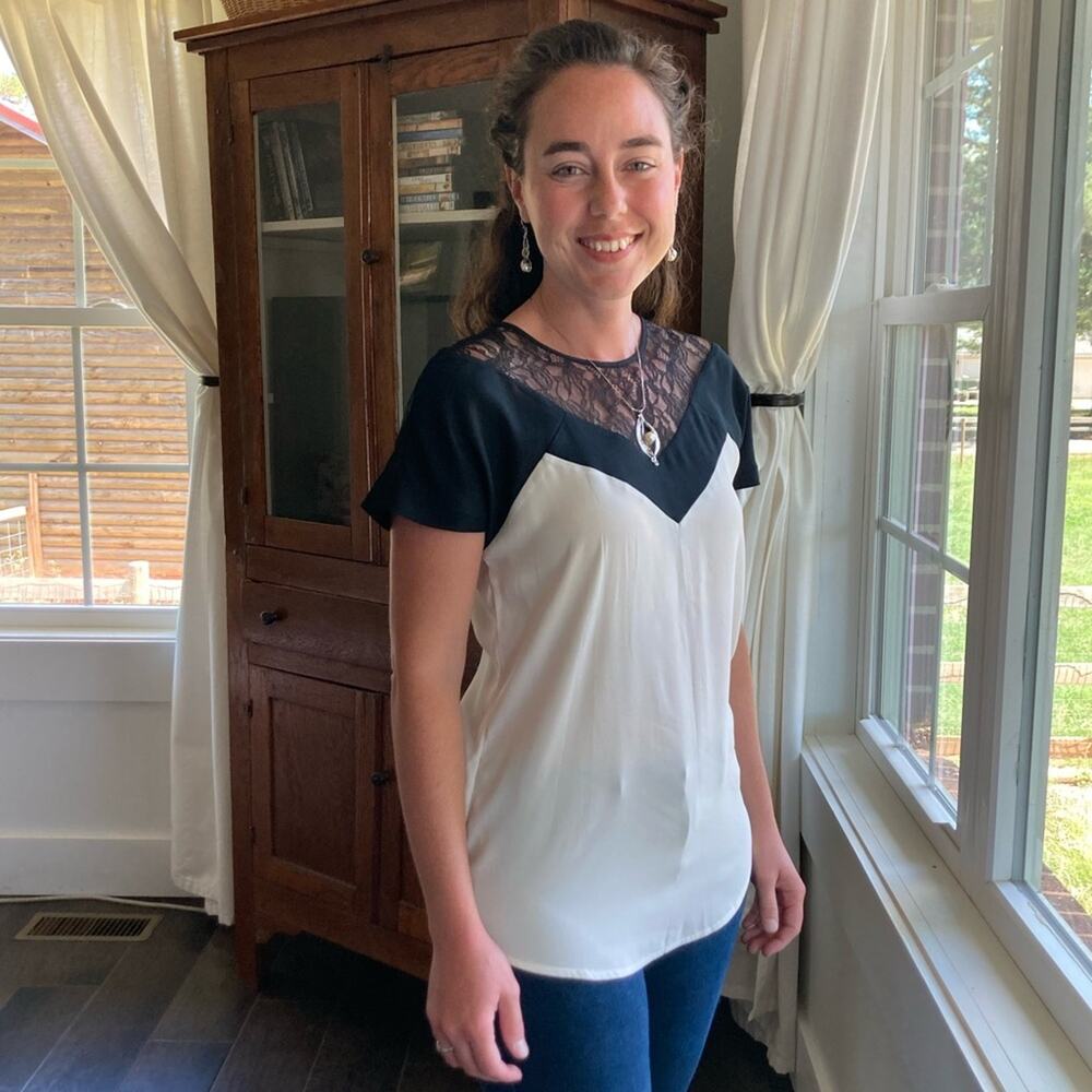 Ann Taylor Cream and Black Top, Size XS